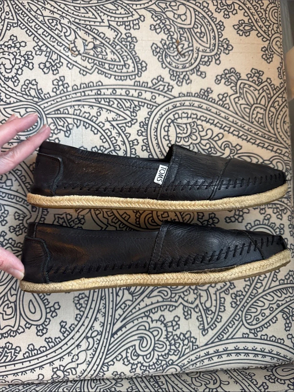 Vintage Toms Women's Black Leather Slip-On Espadrilles